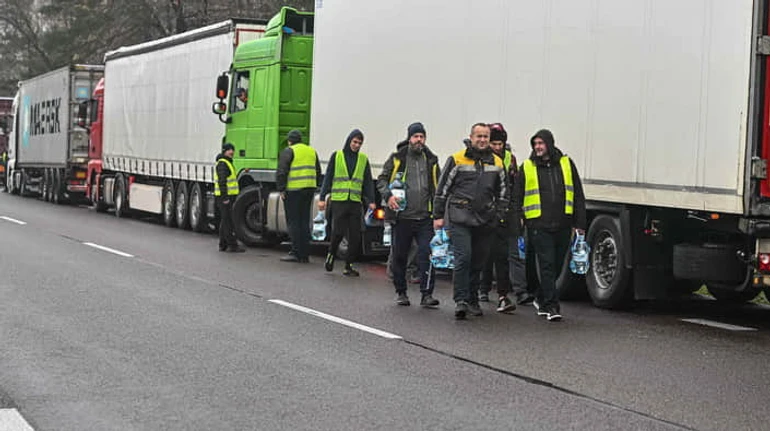 Дії польського уряду викликають багато питань. Можливо, кордон розблокує нова влада
