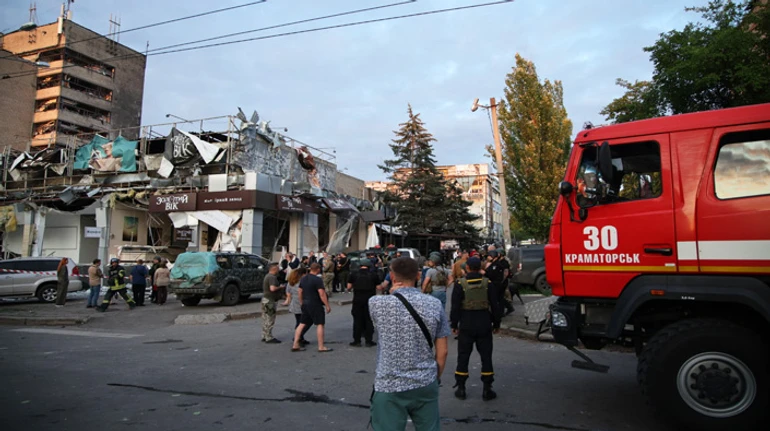 Краматорськ: історія іноземних волонтерів, що вижили після ракетної атаки на Ria Pizza