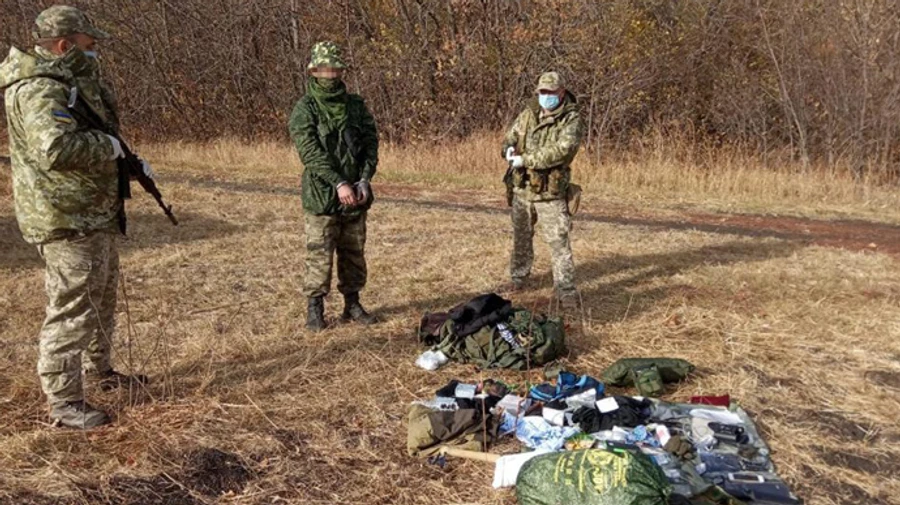 Россиянин в камуфляже попросил убежища в Украине