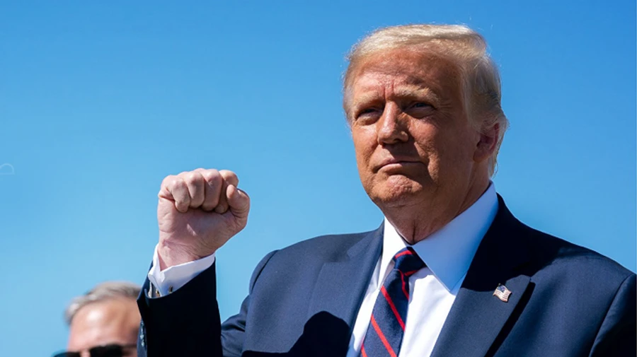 Трамп продлил действие указа, позволяющего вводить санкции за вмешательство в выборы