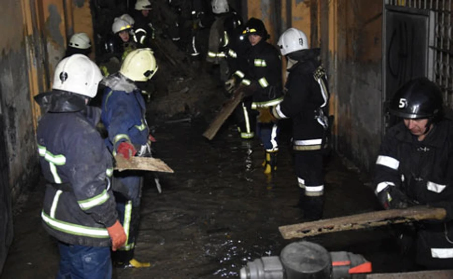 Пожежа в одеському коледжі: ідентифікували тіло жінки, знайдене під завалами