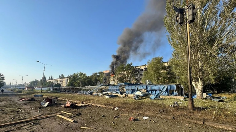 Россияне несколько часов обстреливали Константиновку: горели дома, 1 человек ранен