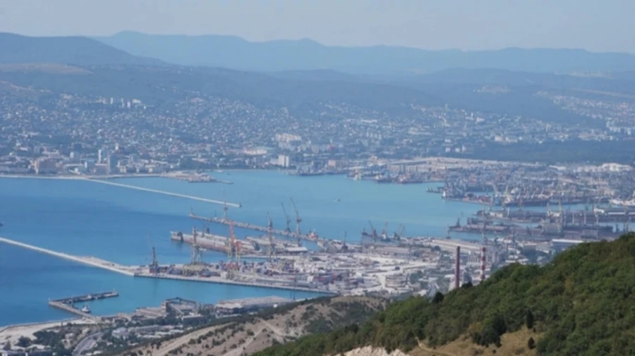 Drones halt operations at two major Russian oil ports, says Bloomberg