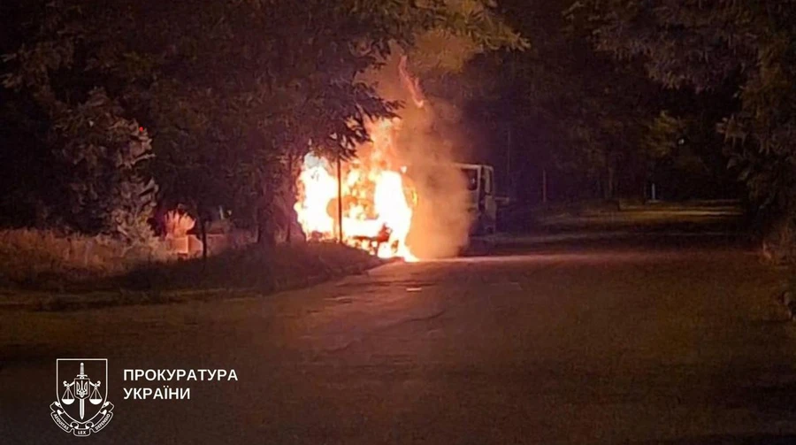 Тюремный срок получил мужчина, который сжег три машины в Киеве