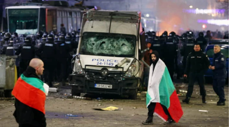 Криза за крок до євро: чому Болгарію охопили протести та які наслідки це може мати