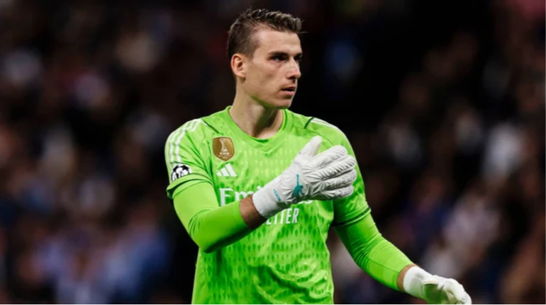 Никакого конфликта нет: известно, почему Ребров не вызвал Лунина в сборную Украины