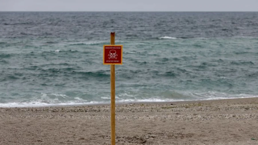 Mines brought by storm explode on shores of Odesa and Mykolaiv oblasts
