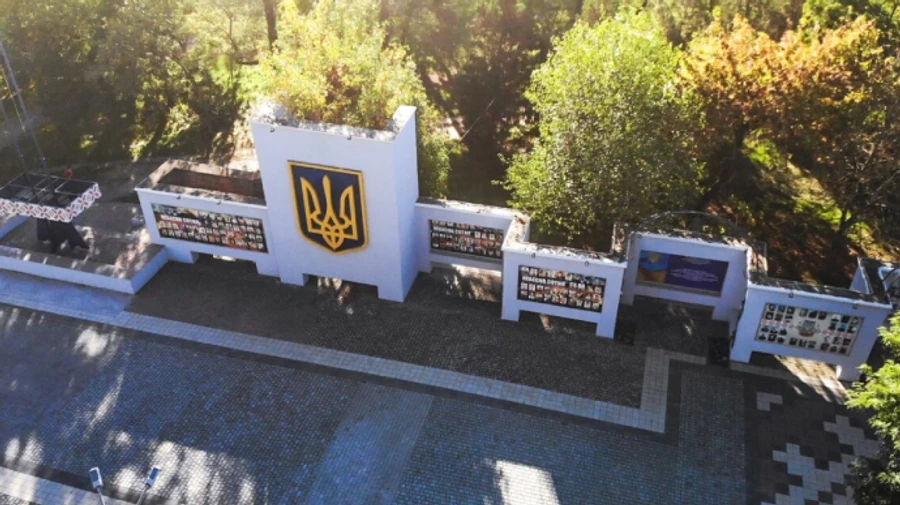 В Херсоне должны восстановить Аллею Героев Украины