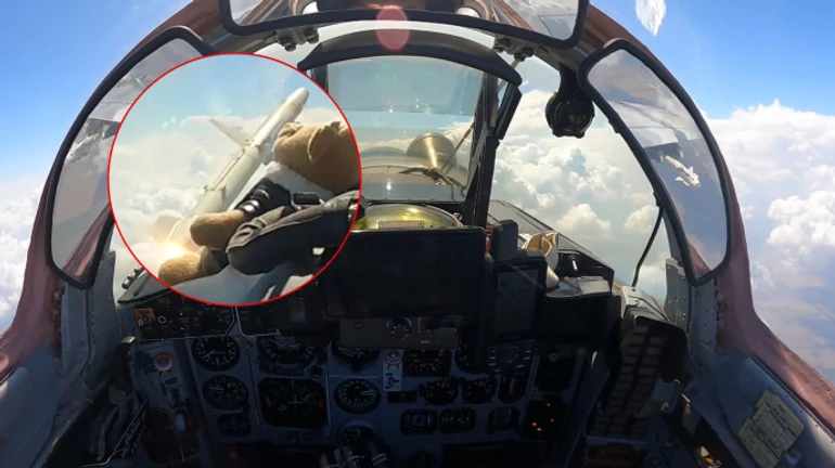 Ukrainian Air Force shows MiG-29 and HARM missiles in action
