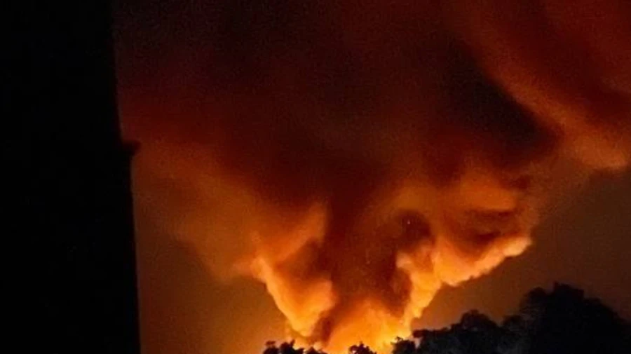 Russians launch two missile strikes on Kharkiv late at night: fire breaks out