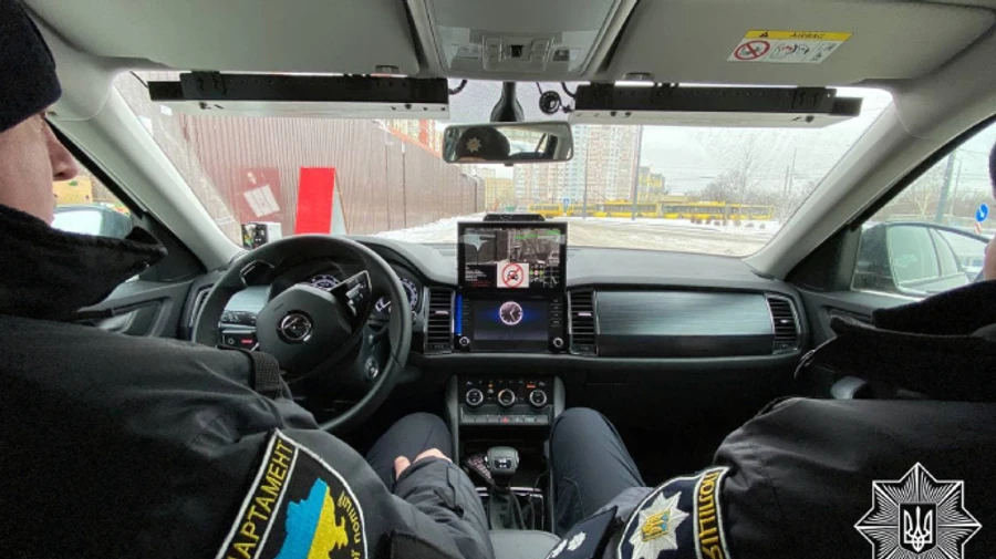 У першу добу роботи поліцейські фантоми піймали 990 порушників швидкості
