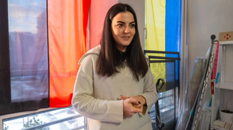 Волонтер Алина Михайлова о возвращении с войны, награде Да Винчи и внутреннем флюгере