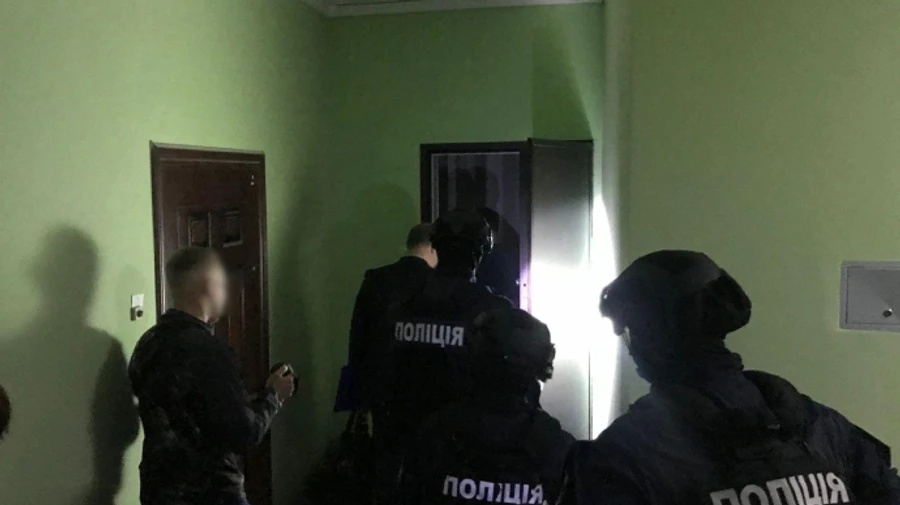 Публікували брехню про політиків та бізнесменів: поліція заявляє про гучне викриття