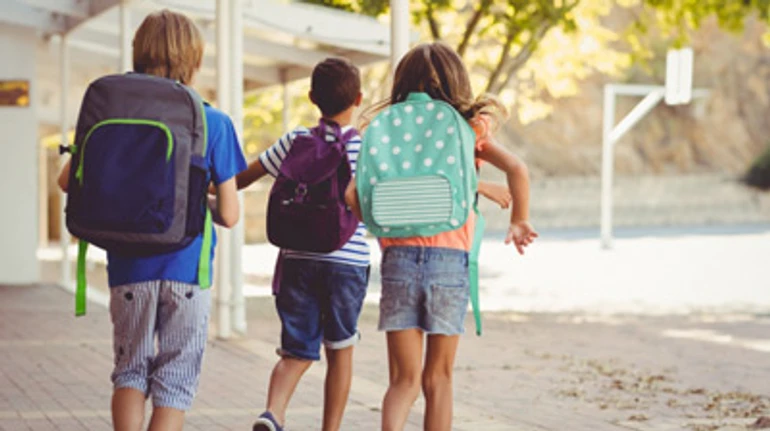 Мирное небо, школьный портфелик и новая кукла: о чем мечтают украинские дети до Первого сентября