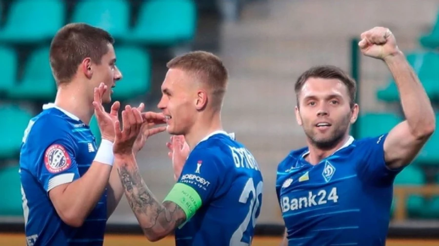 Динамо в меньшинстве играет вничью с Мариуполем