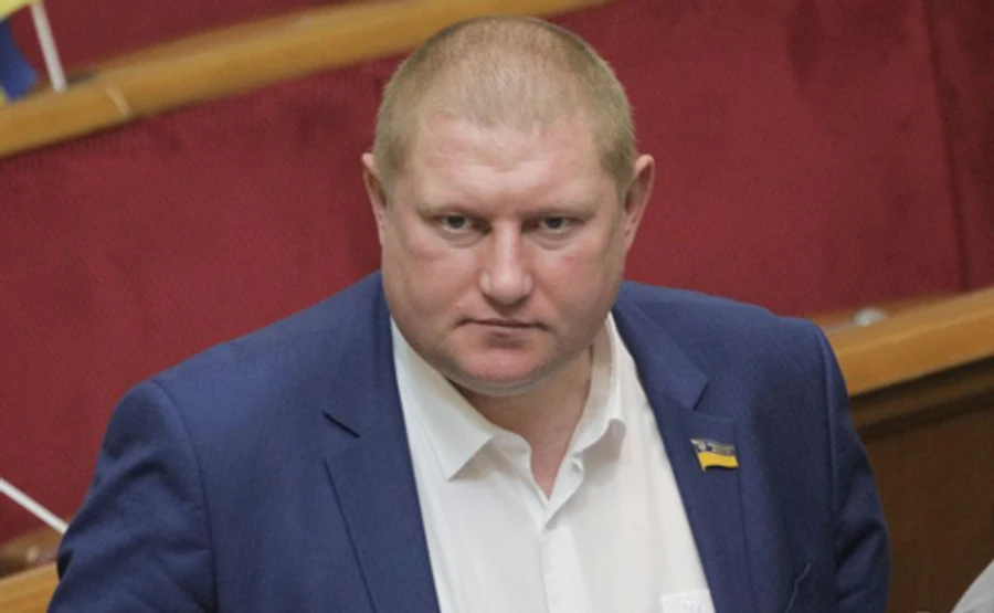 COVID-19 виявили у ще одного слуги