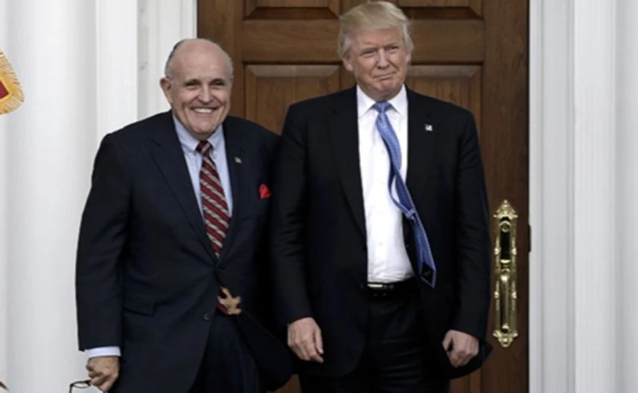 Джулиани просил Белый дом о визе для Шокина: хотел грязи на демократов - СМИ