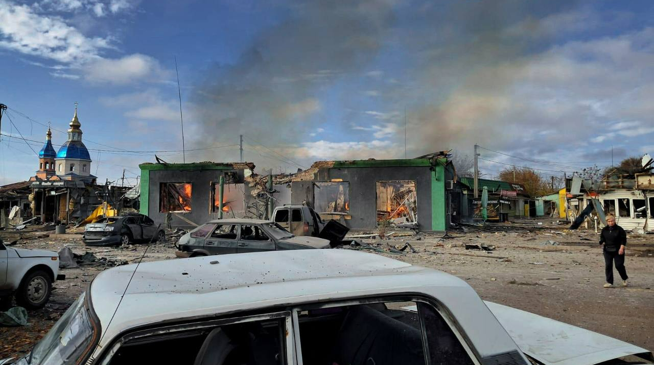 Attacco russo alla regione di Dnipropetrovsk: due morti e danni significativi alla popolazione civile