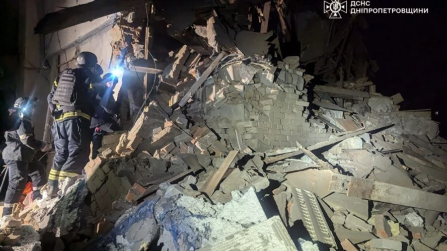 Росіяни балістичною ракетою вдарили по житловому будинку в Кривому Розі, є постраждалі