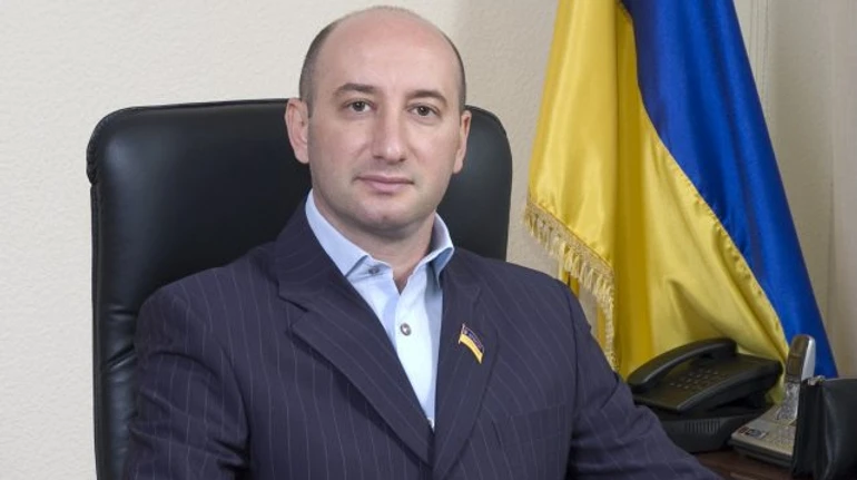 Ексдепутат організував масштабну шахрайську схему з перепродажем квартир у Києві