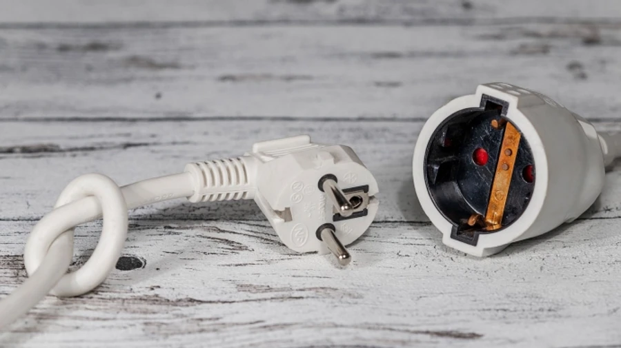 В Україні вводять екстрені відключення світла через загрозу ударів