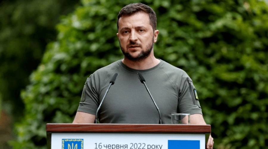 Зеленський нагородив понад пів тисячі захисників