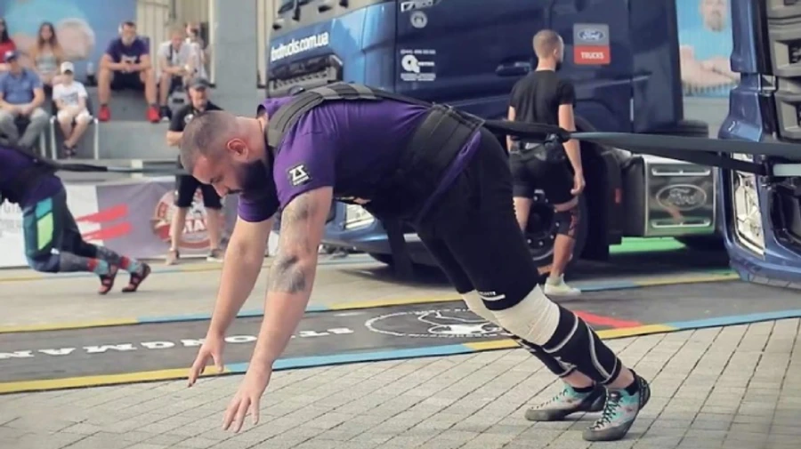 У суботу на Хрещатику влаштують перетягування вантажівок