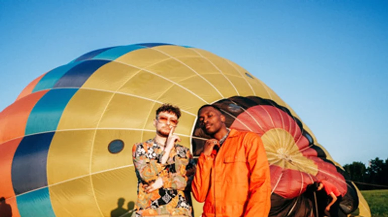 Ви все чули? Грецький привіт від MONATIK, неформальна alyona alyona, рок-кавер на Фантом-2 та інші нові українські пісні липня-2021