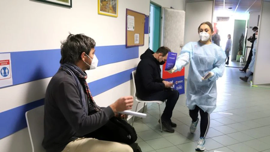 Завезли з Росії: у Словаччині виявили перший випадок штаму Дельта