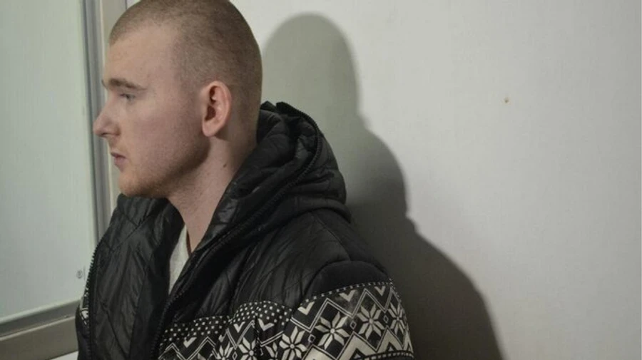 Убийце 11-летней девочки дали 15 лет тюрьмы, в суде он пытался перерезать себе горло