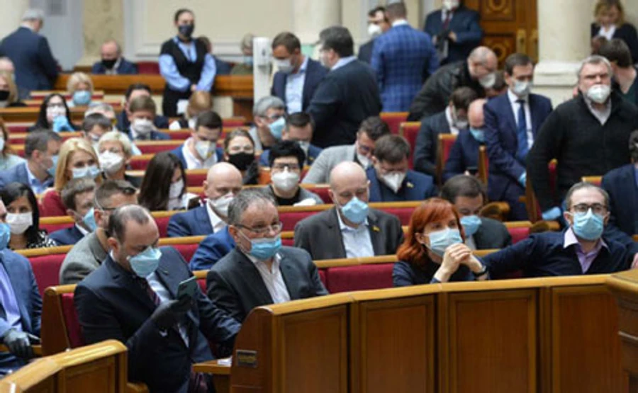 Рада внесла в регламент изменения против поправочного спама, говорят, временные