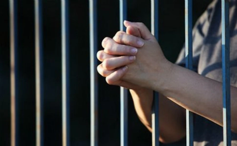 В ОРЛО кинули за ґрати жінку нібито за держзраду