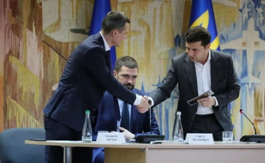 Главные новости понедельника и ночи: рейтинг доверия к власти, Киев без коронавируса