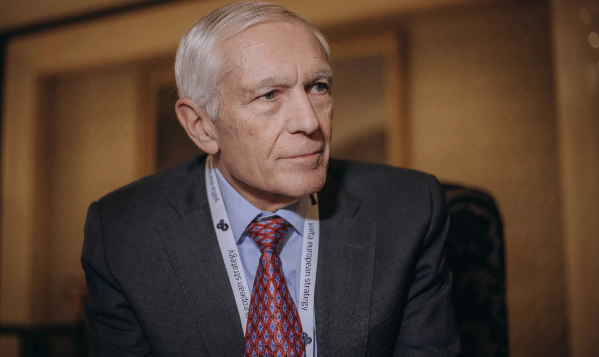 Генерал Уэсли Кларк: С точки зрения западных стандартов, суды против генералов были бы крайне неправомерными