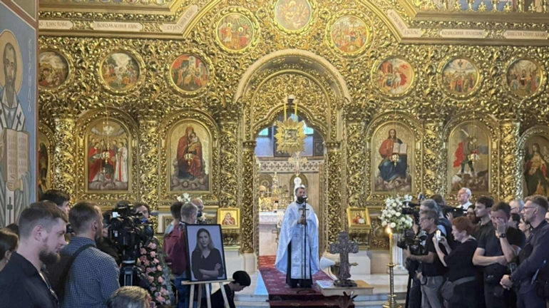 У Києві попрощалися з журналісткою Вікторією Рощиною, яка загинула в російському полоні