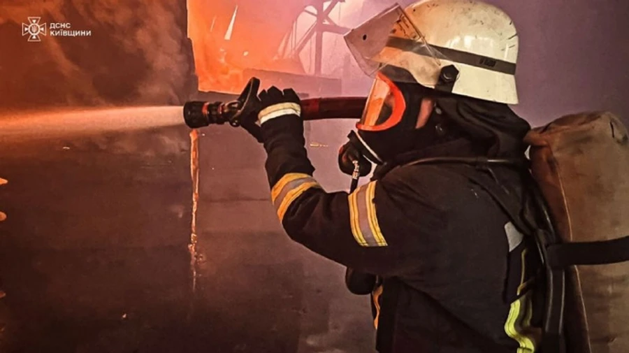 Росіяни вдарили по Білій Церкві – вирують масштабні пожежі на підприємствах