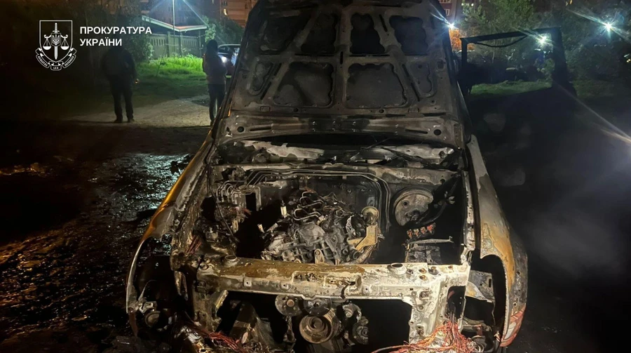 Поджигал гражданские авто, маскируя их под военные: в Киеве задержан 24-летний иностранец