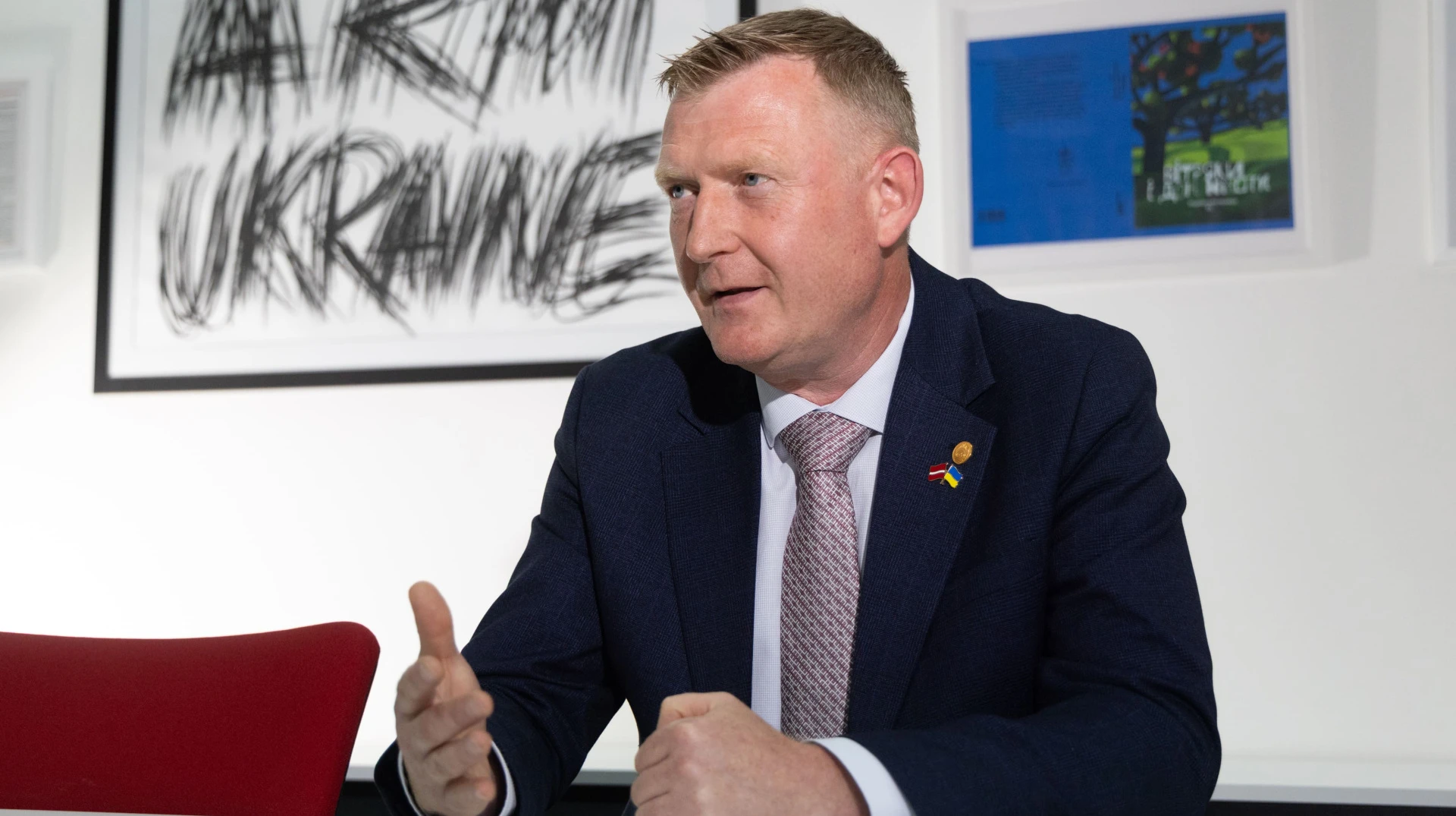 Міністр оборони Латвії Мелніс: Переконаний, що українські військові здатні відвойовувати свою землю метр за метром