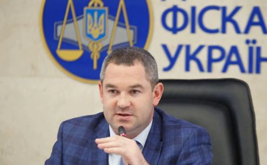 З Продана зняли електронний браслет та дозволили виїзд за кордон