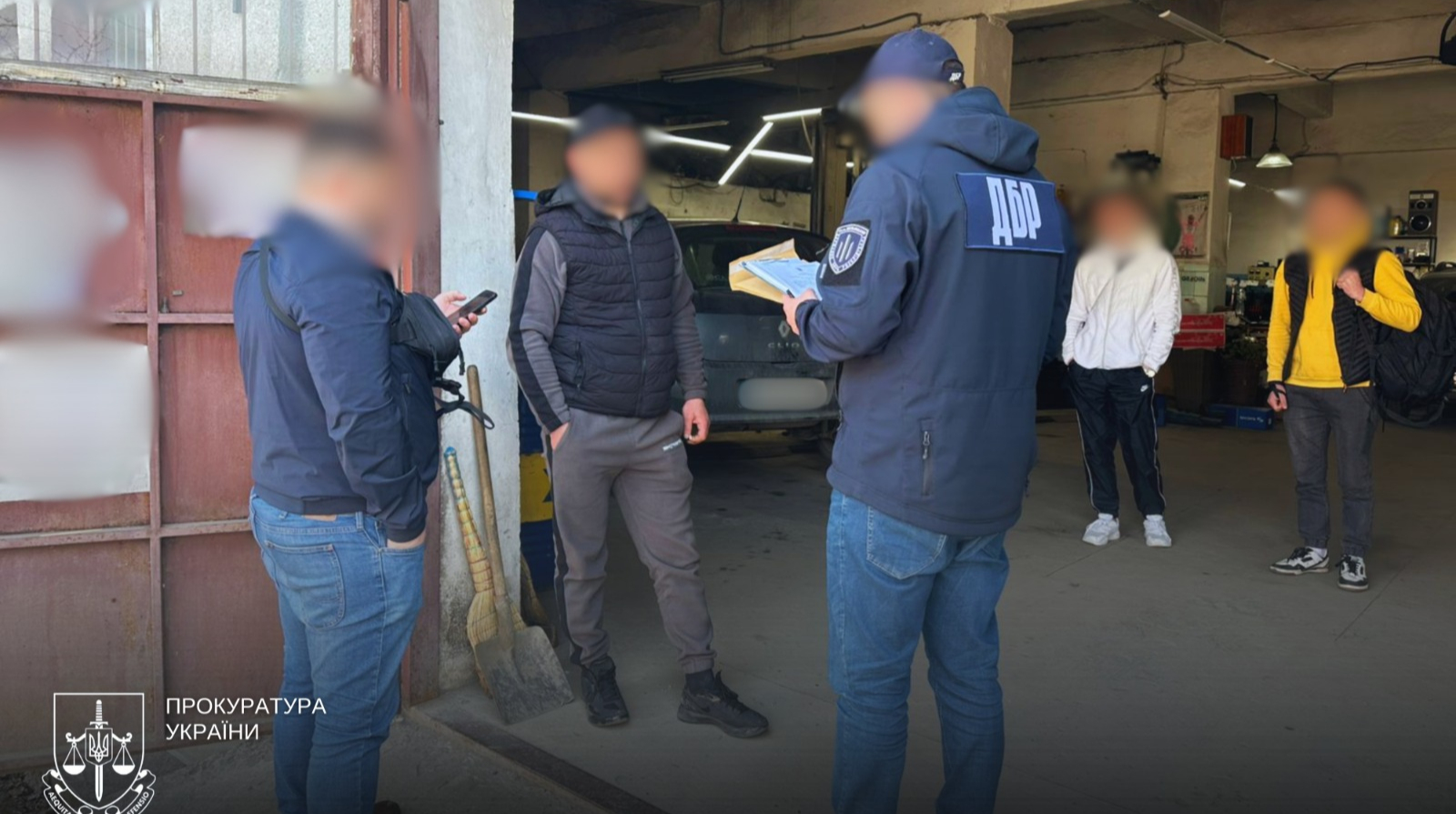 Замість служби – ринок і СТО: схему ухилення викрили у Чернівецькому військовому госпіталі