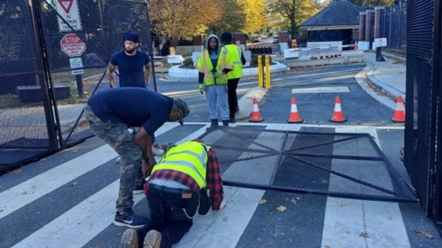 Білий дім та резиденцію Гарріс огородили металевими парканами на випадок заворушень