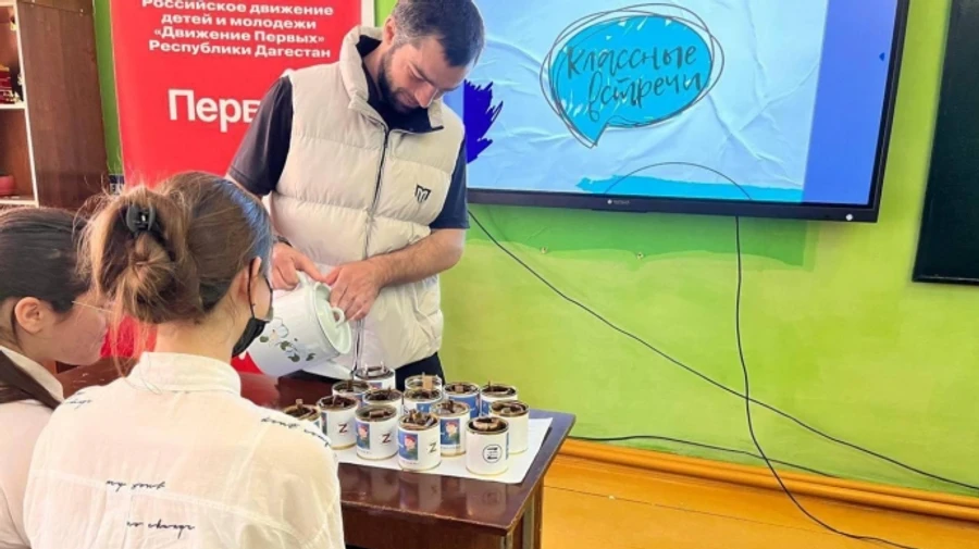 У Дагестані дітей змушують робити свічки та маскувальні сітки на фронт