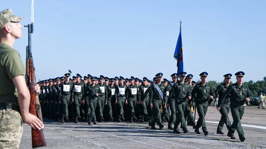 Міноборони показало репетицію параду