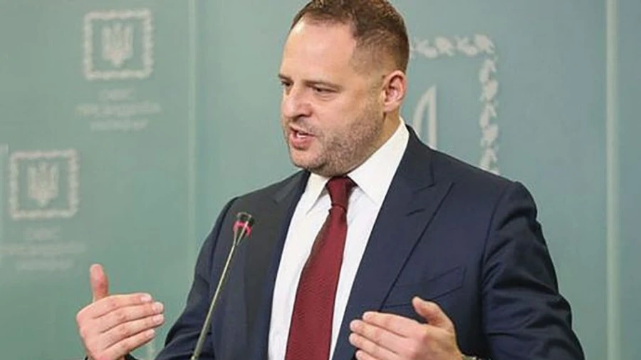 Єрмак заявив, що вимушено поїхав у Феофанію