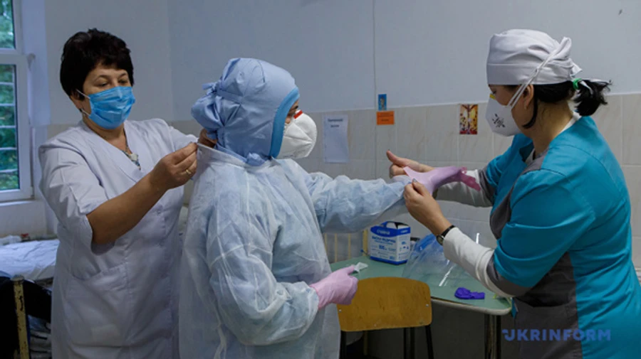 На Закарпатье привлекли еще 4 больницы для приема больных COVID-19