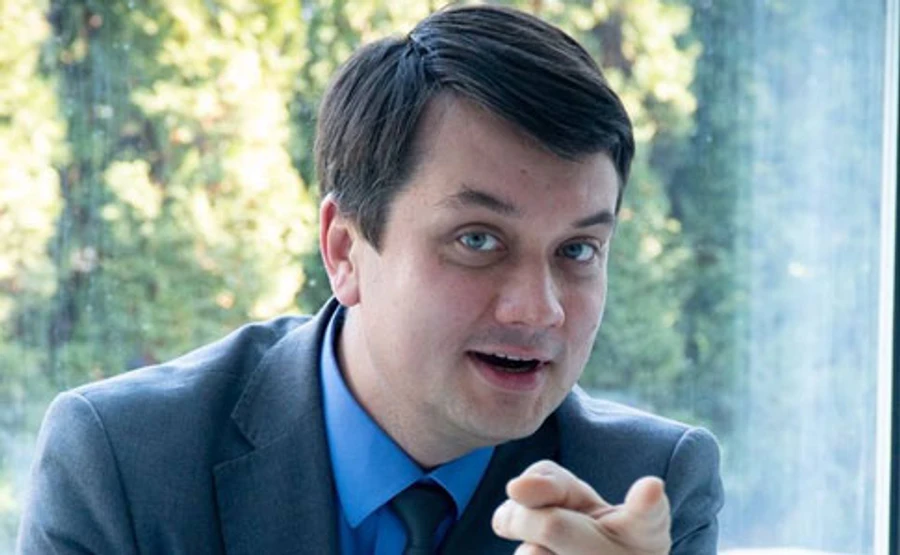 Разумков – нардепам: Не надо удовлетворять физиологические потребности в зале Рады