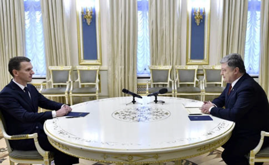 Кто-то в ГБР слил информацию по делу о Порошенко – Труба