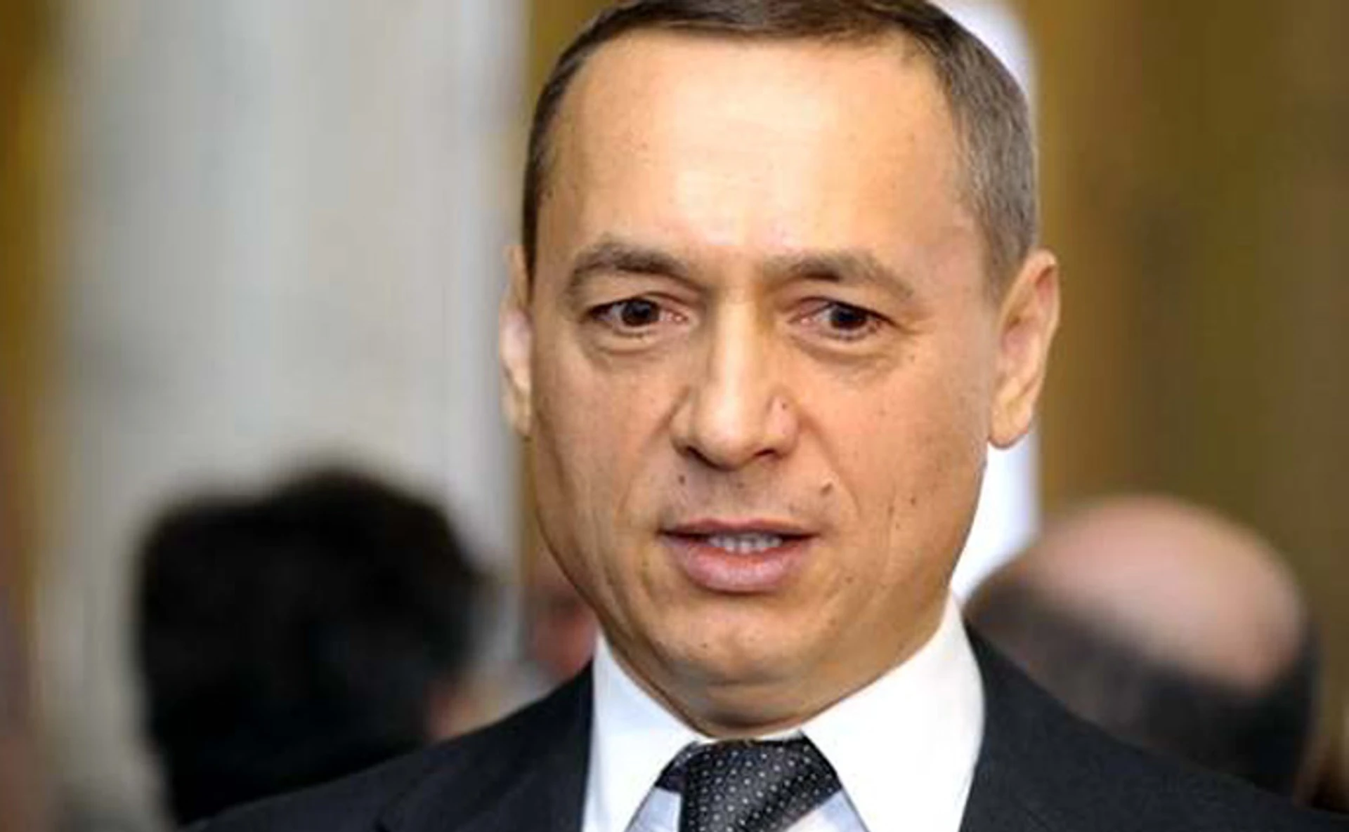 Мартыненко слагает мандат и отказывается от депутатского иммунитета. Реакция соцсетей