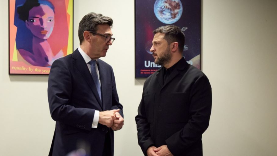 Премьер Великобритании пообещал Зеленскому сохранить санкции против Усманова и Фридмана