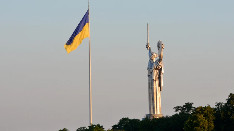 Половина украинцев считает мир важнее победы – опрос